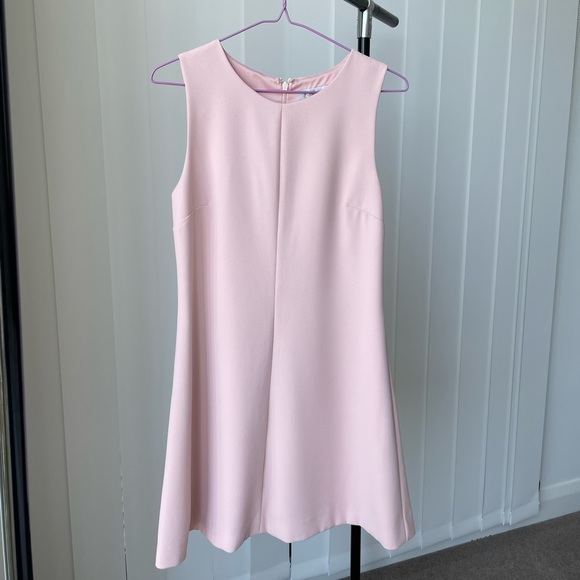 Forever New Dresses & Skirts - Forever New Shift Dress in Soft Pink - Size 8
